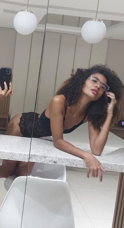 Emanuelle_manu's Offline XXX Chat