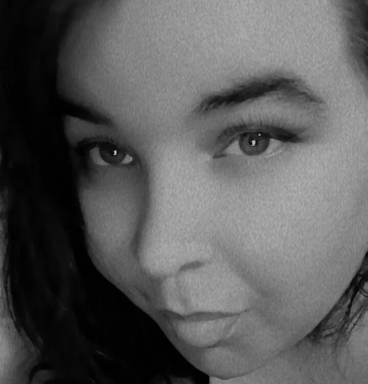 angie000's Offline Chat Room