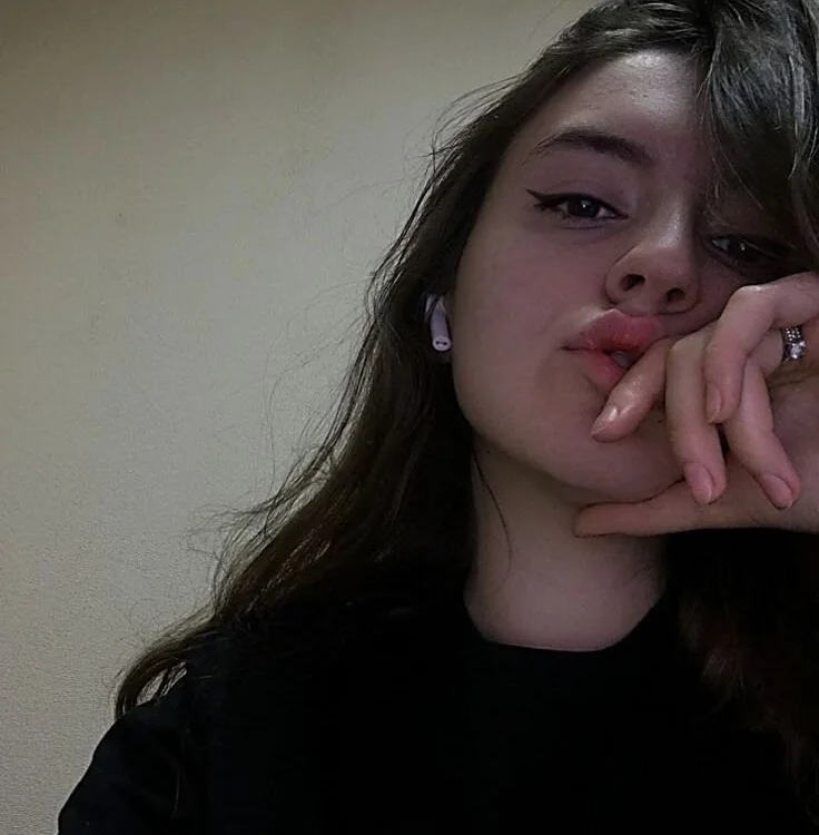 SashaBloom__'s Offline XXX Chat