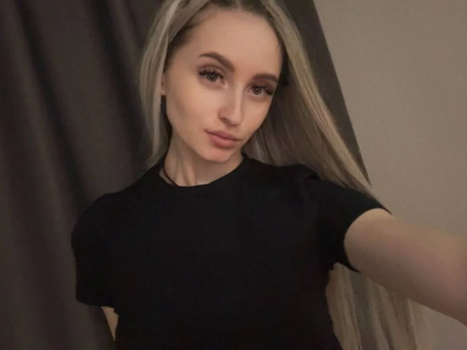 TanyaBushovisky's Offline XXX Chat