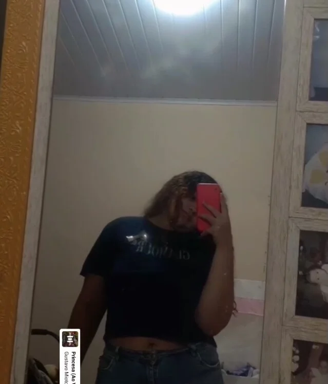 carolzinhaa's Offline XXX Chat