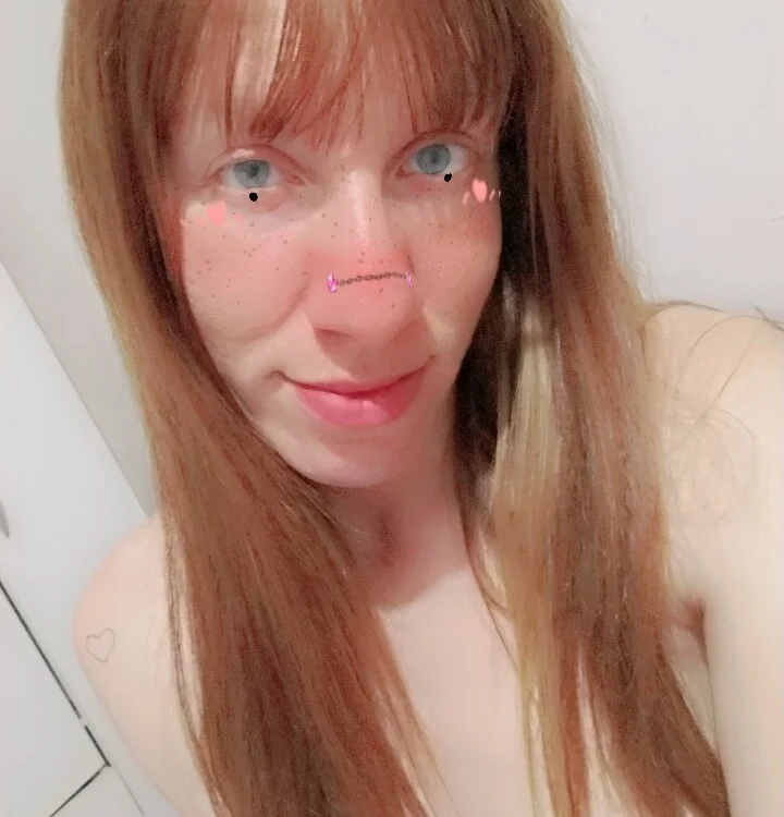 Offline chatovací místnost lynapink