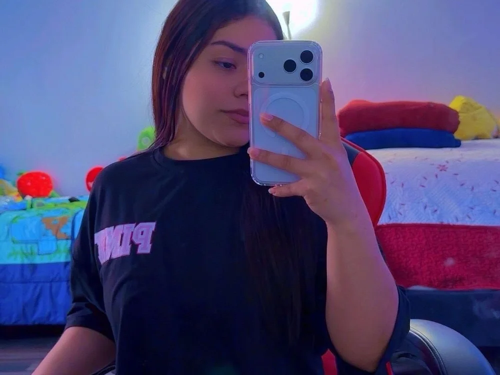 FlakitoR1ko's Offline XXX Chat