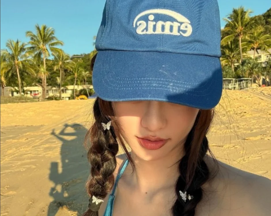 lya_smith2 cam model