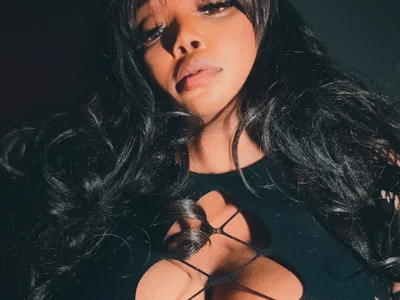 Huni_Blaze on StripChat