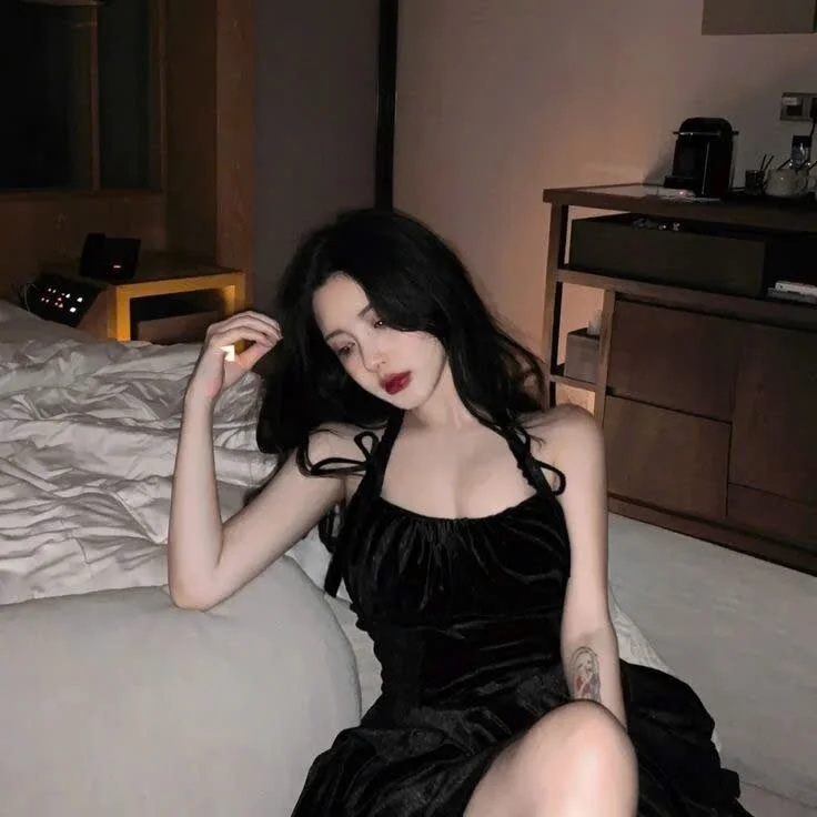 Sarahhh123's Offline Chat Room