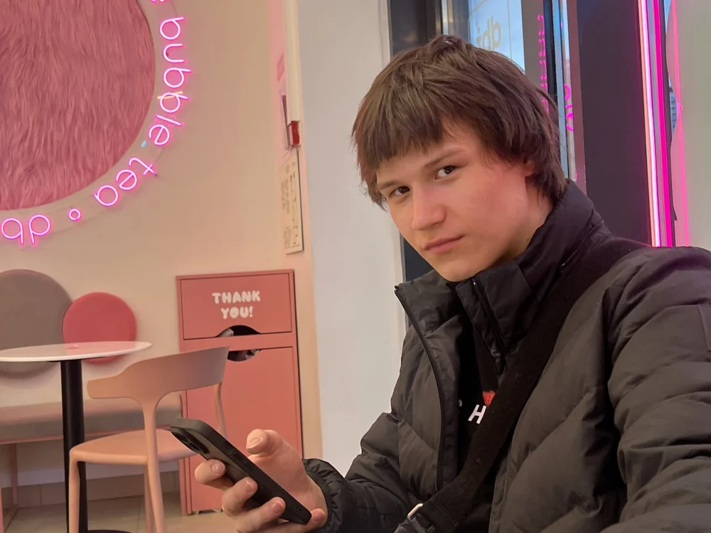 hoodnrich offline chatrum