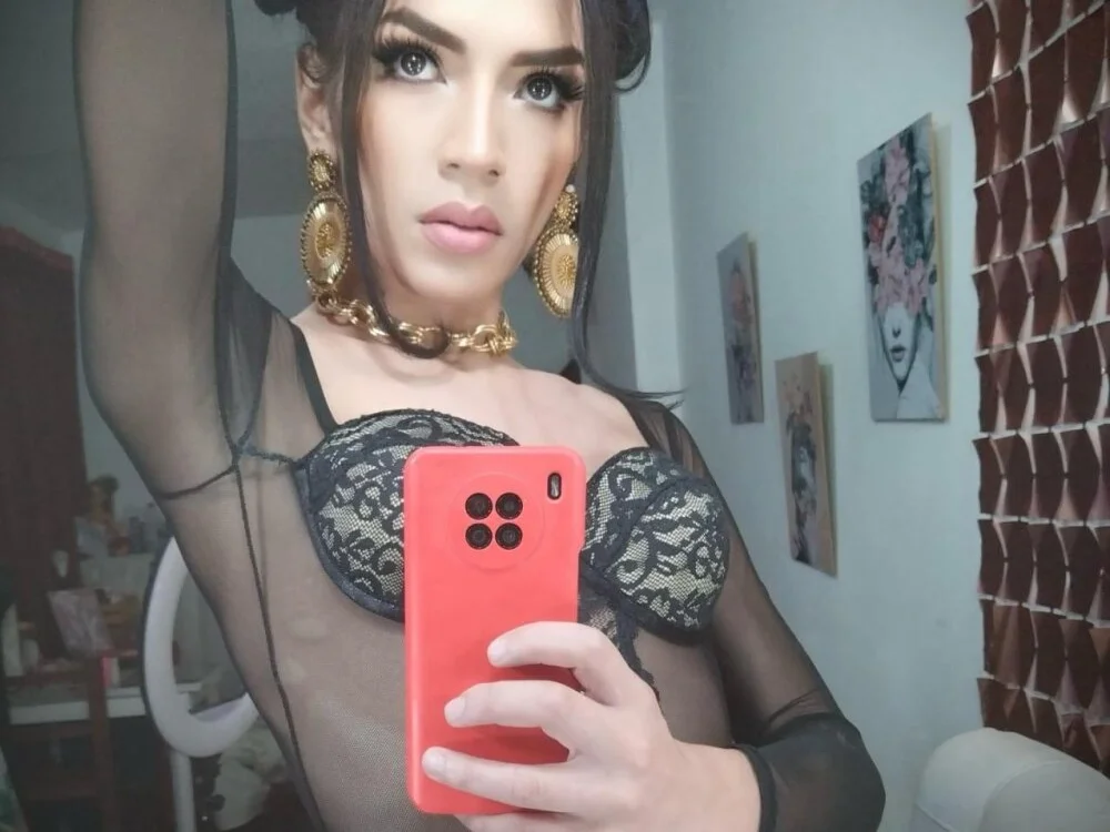 pearllatin Chat XXX offline