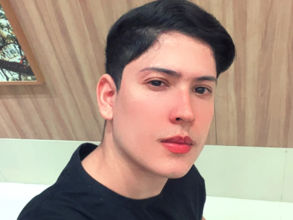 bravoamigo's Offline Chat Room