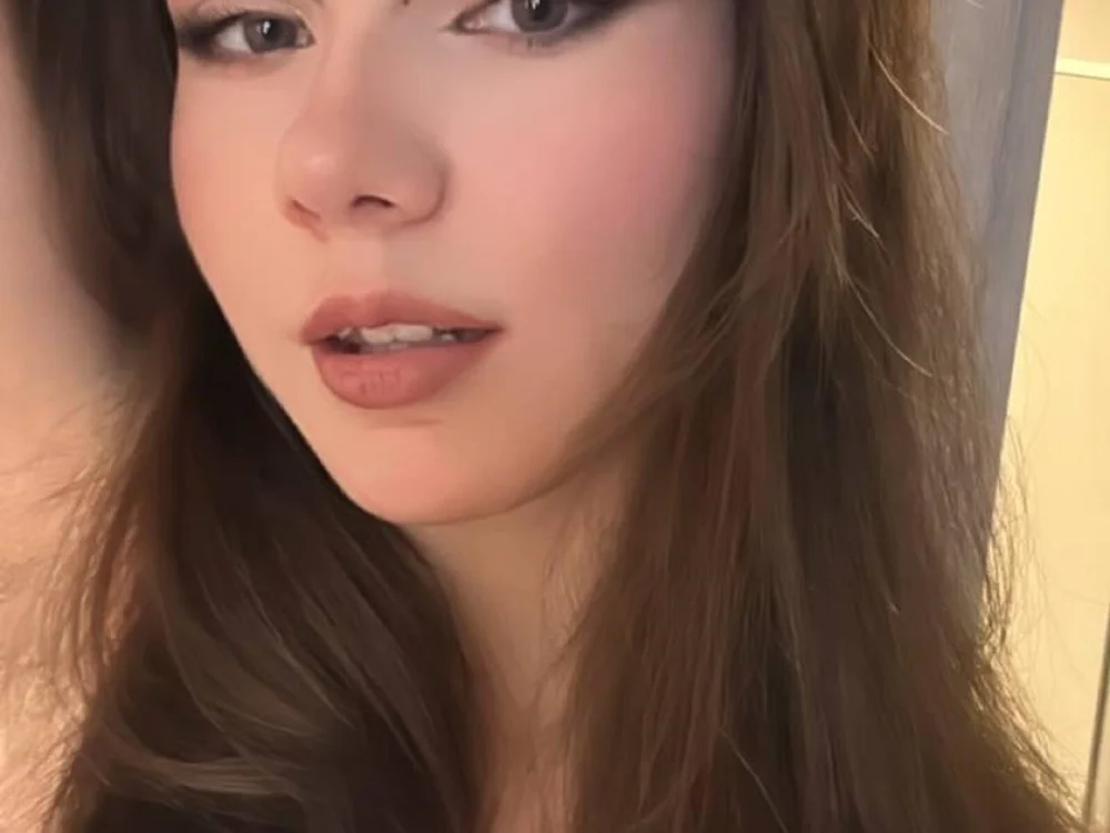 Caroline_Todd's Offline Chat Room