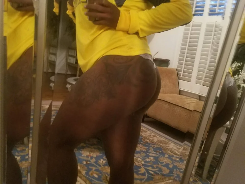 ur_unwonted_queen's Offline XXX Chat