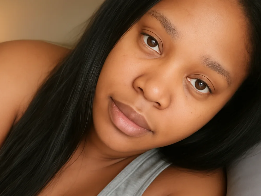 Bustylisa17's Offline XXX Chat