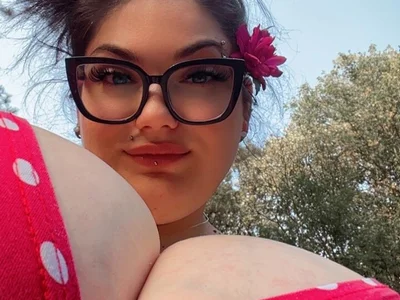 Boostynancy Female Mobile Nude Cam