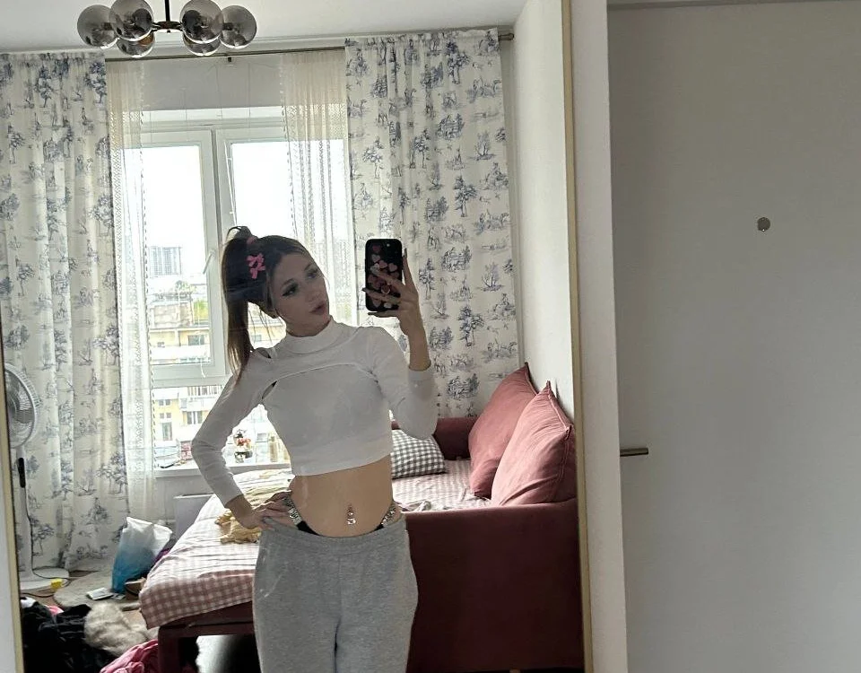 _K1sa_ Adlı Modelin Çevrimdışı XXX Sohbeti