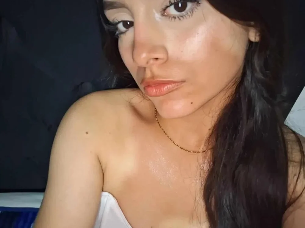 Lilith_cute18 offline chatrum