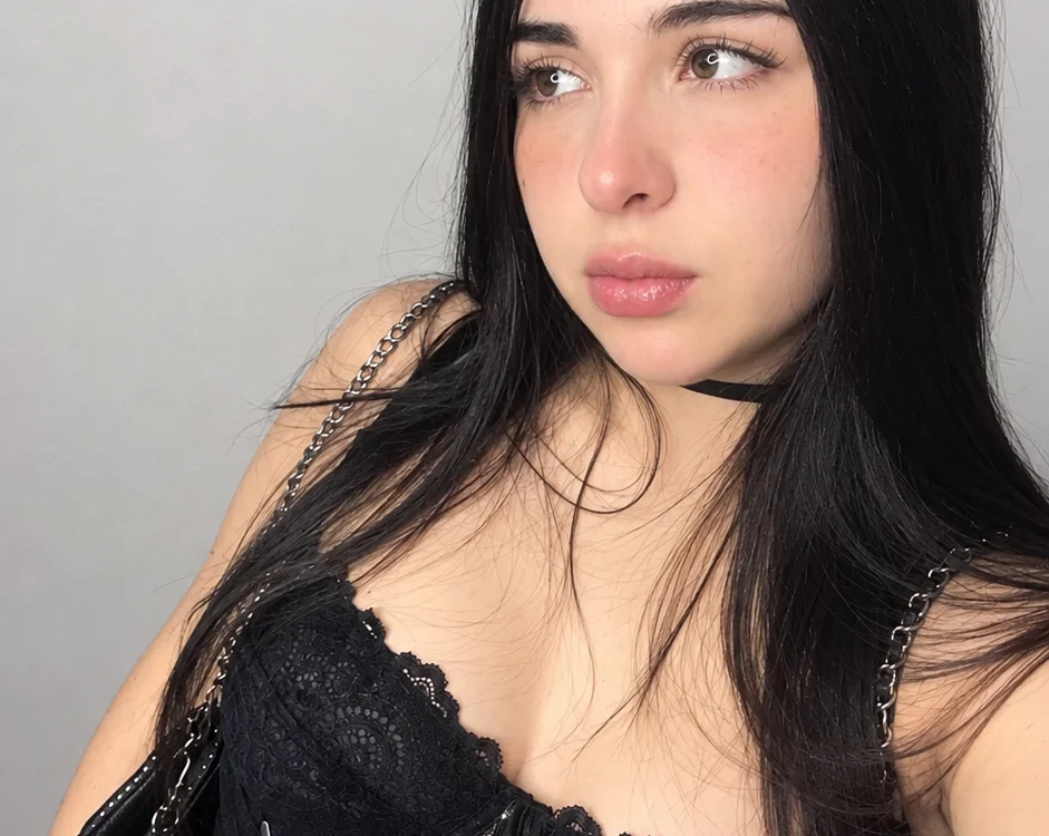 MillieBobbyBrowns' Offline XXX Chat