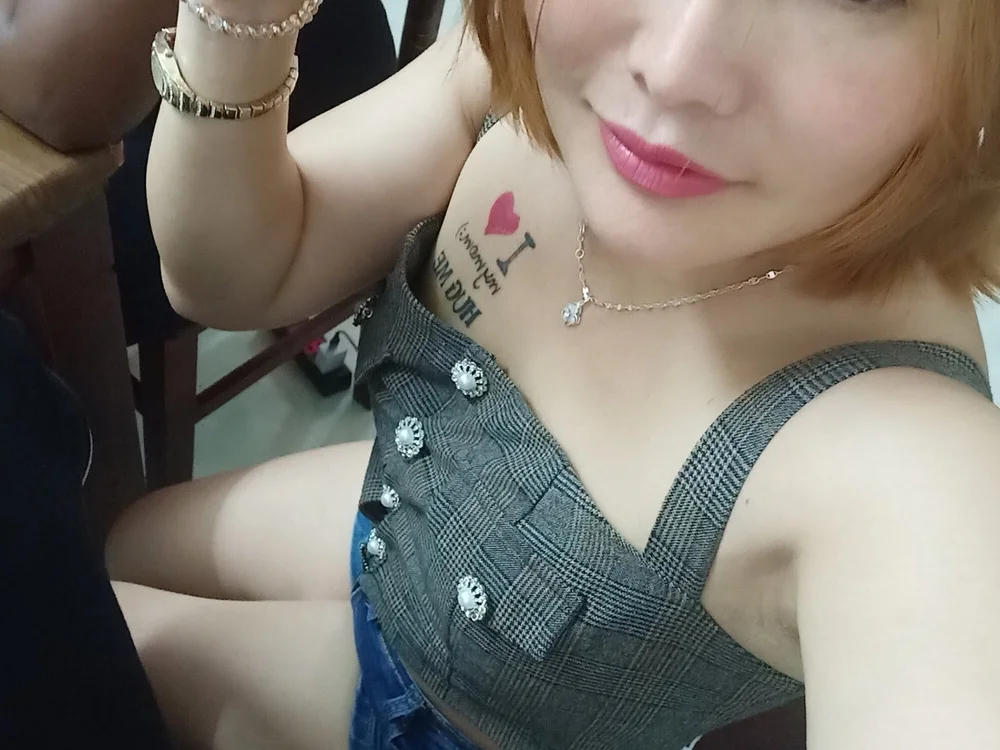 Sophia-Hoang's Offline XXX Chat