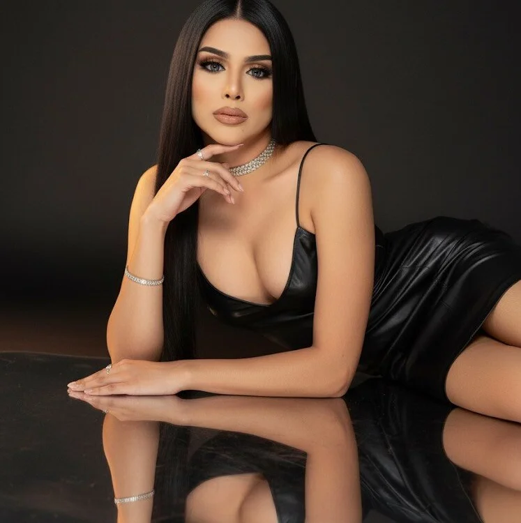 HermosaSELENA offline XXX-chat