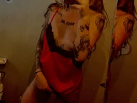 daddys_flowerchild's Offline Chat Room