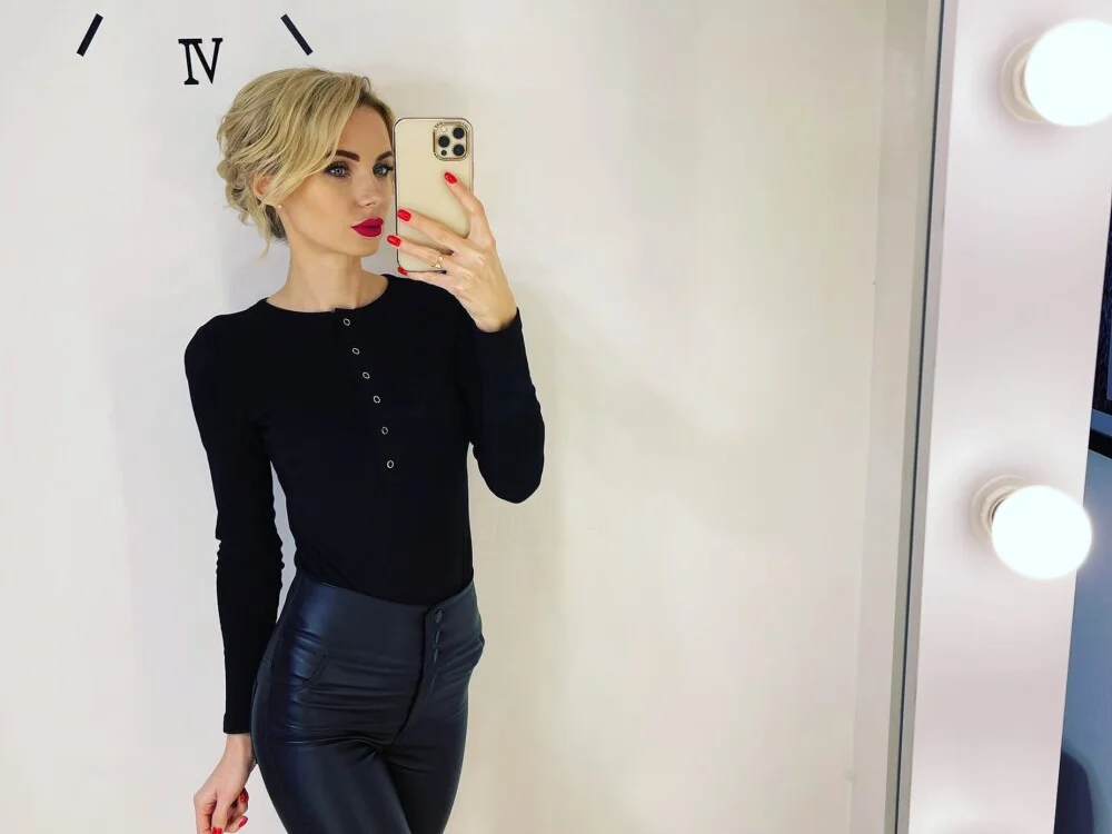 AlissonBia – Offline XXX chat