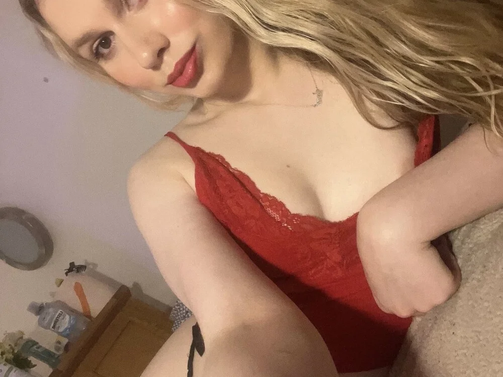 Offline XXX chat BombBlondieX