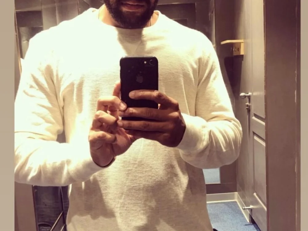 Dehati_babu's Offline XXX Chat