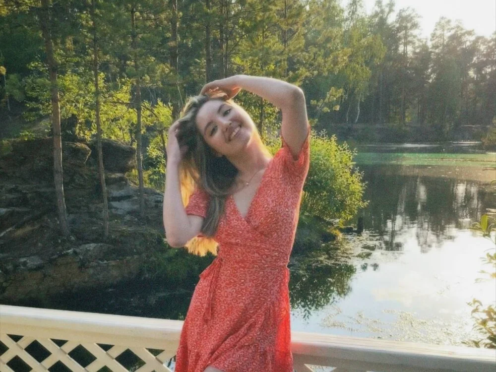 MoonSonatat's Offline XXX Chat