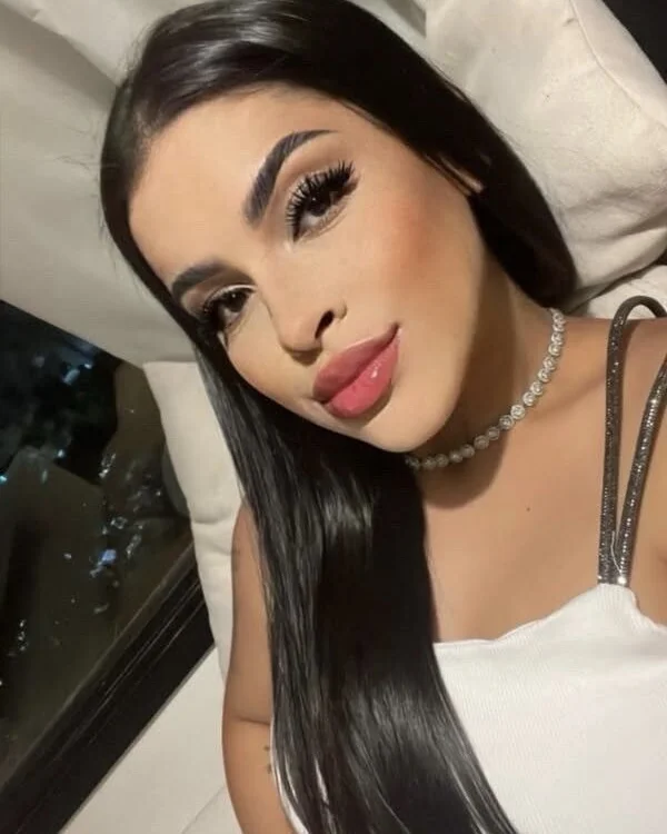 Melzinhaa_ offline chatrum