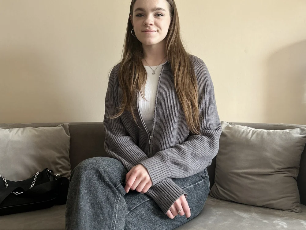 AngelaGrant's Offline Chat Room