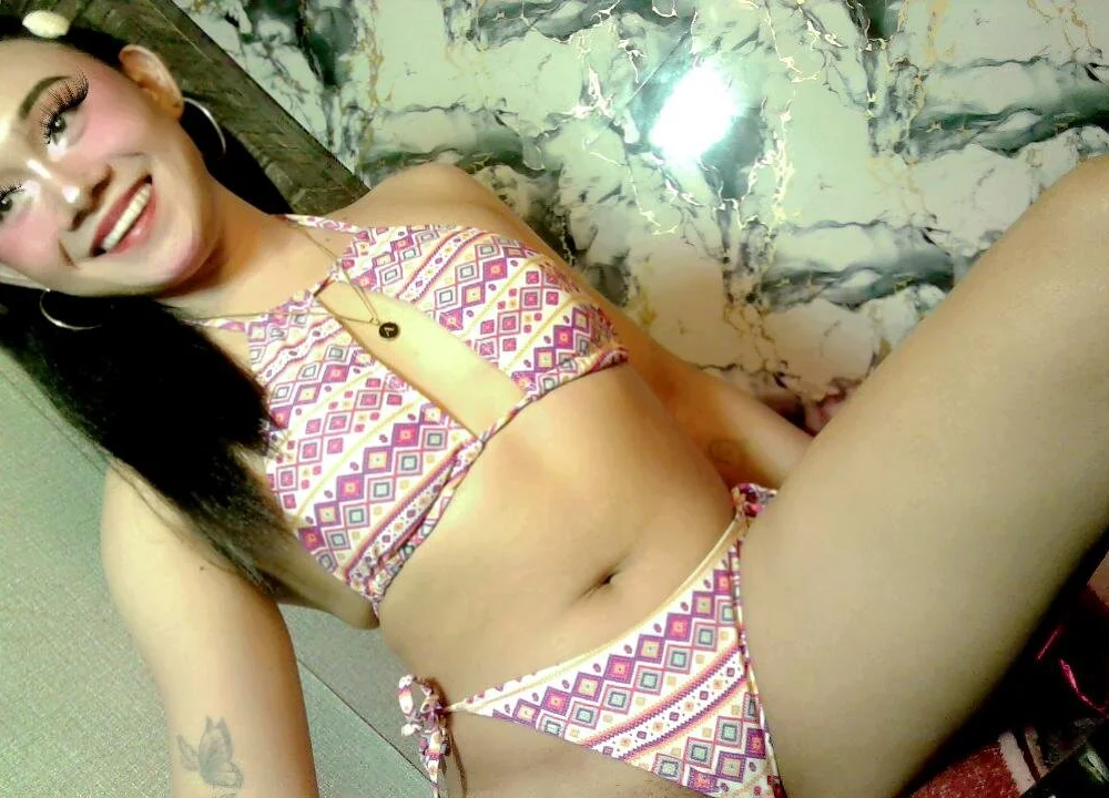 shiena_sexy 離線 XXX 聊天