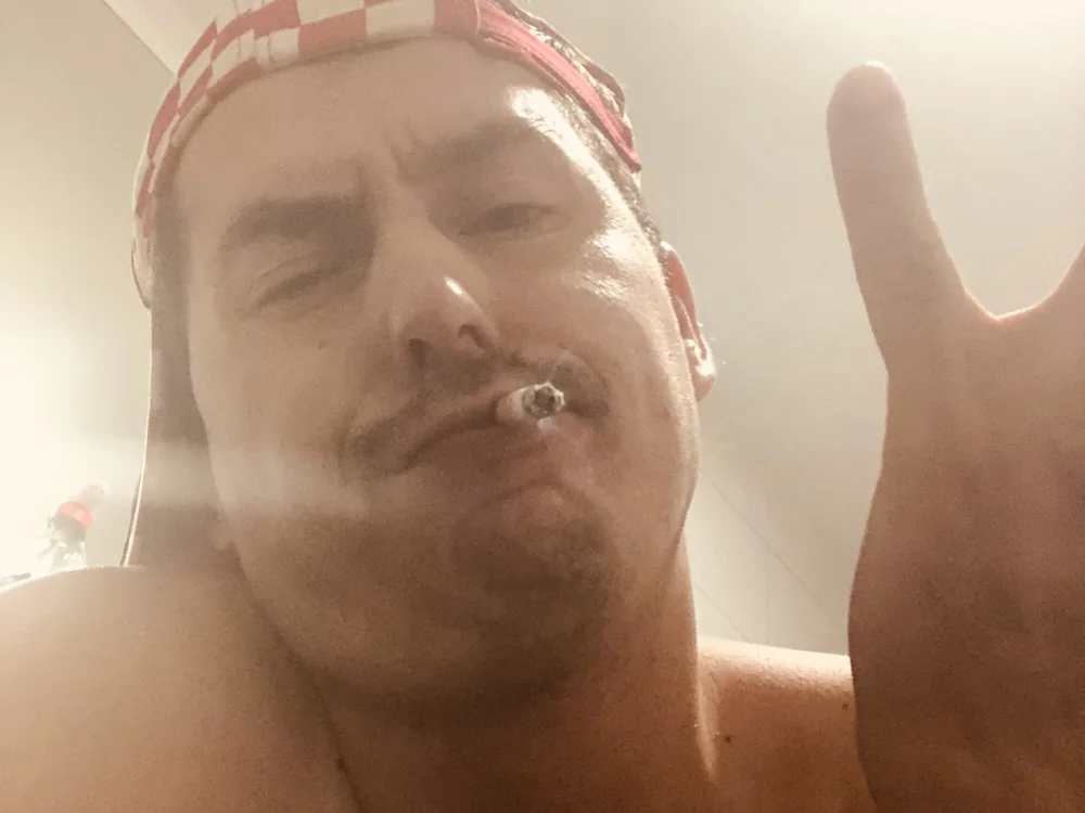 kkkkcharlie_h 離線 XXX 聊天