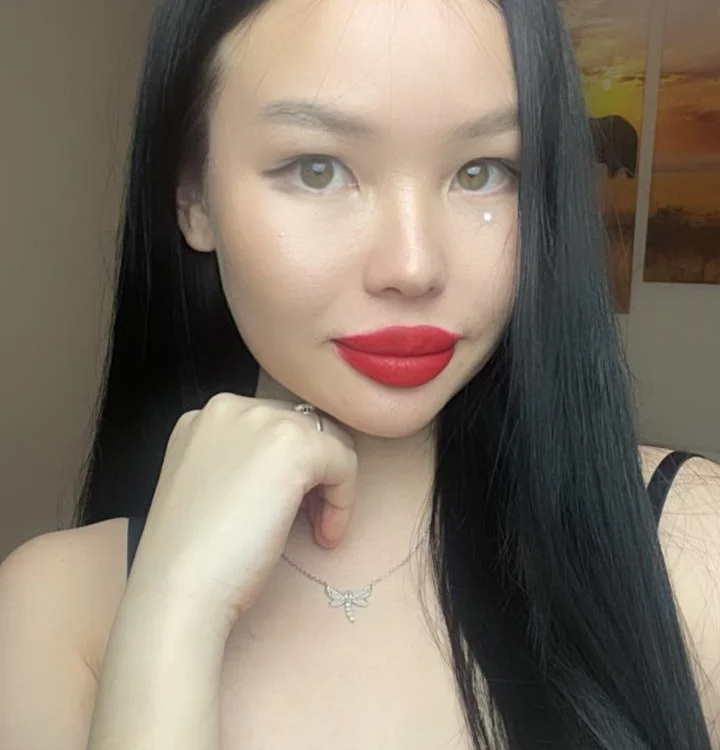 ailin_grey's Offline Chat Room