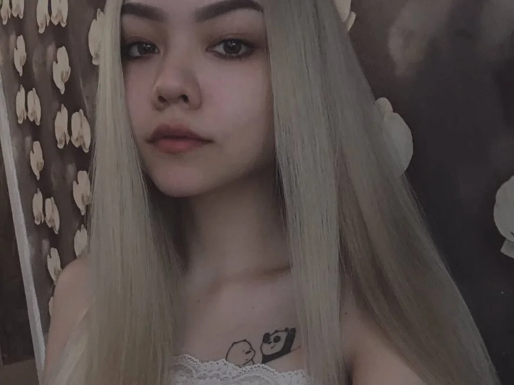 Bubble_Gum2's Offline XXX Chat