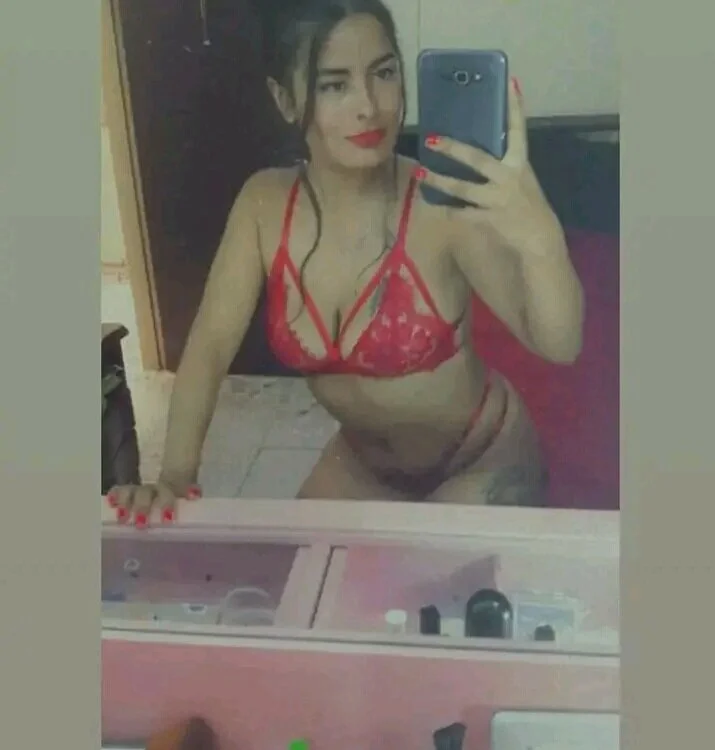 Catalina_etthan's Offline XXX Chat