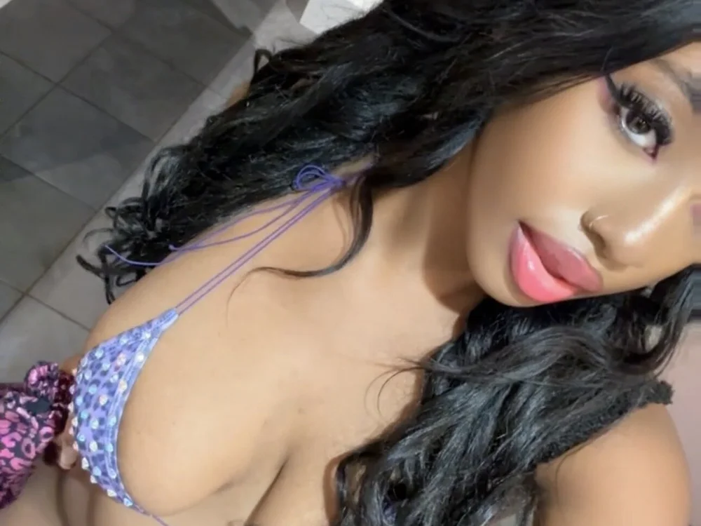 ebonydolled অফলাইন XXX চ্যাট