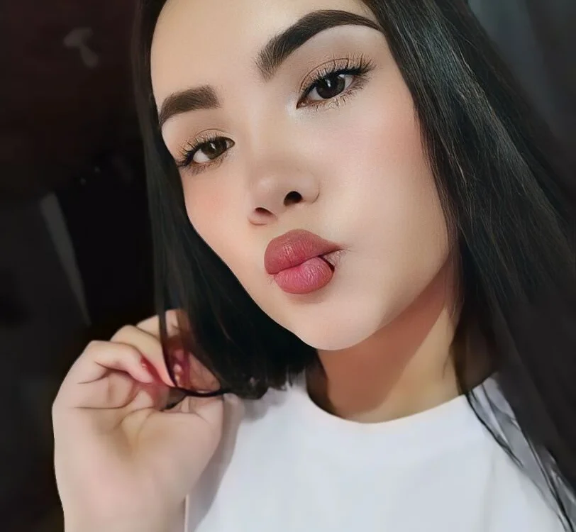 Keyla_Kroess' Offline Chat Room