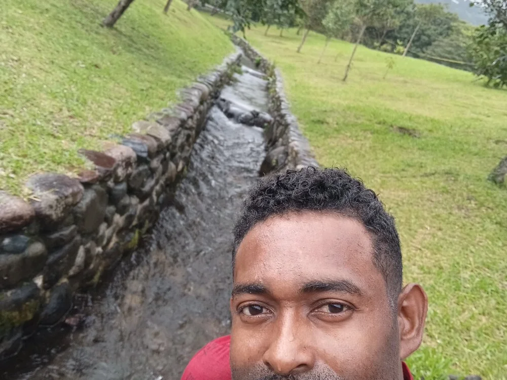 elias1704 Chat XXX offline