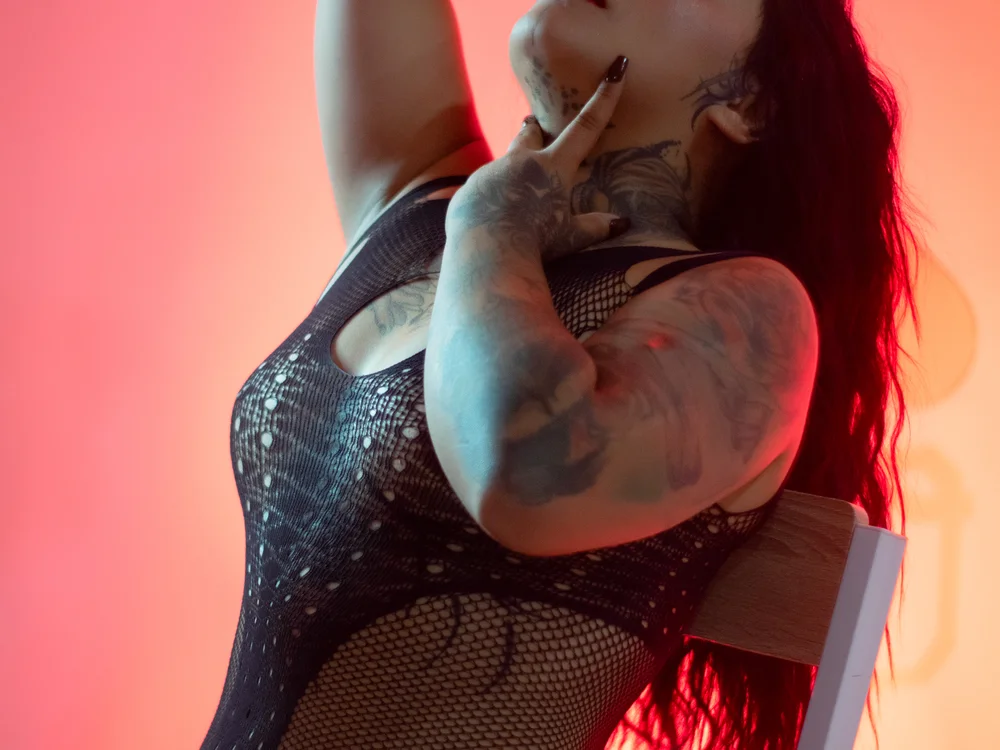 Black_roseee offline XXX-chat