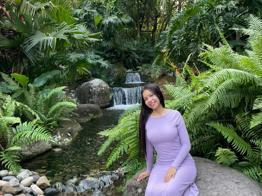 Maiasweet_ cam model