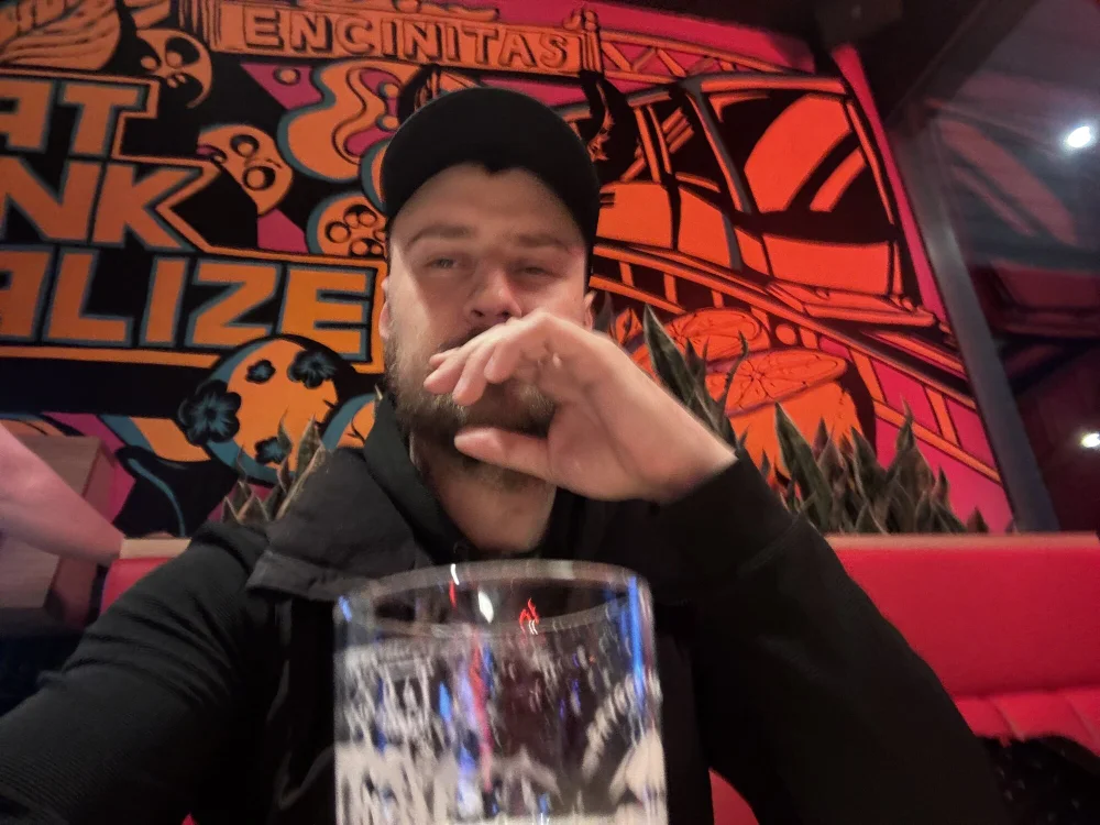 ZatochkoyTochka's Offline XXX Chat