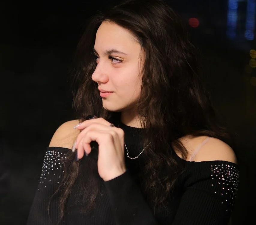 AngelinaCole's Offline Chat Room
