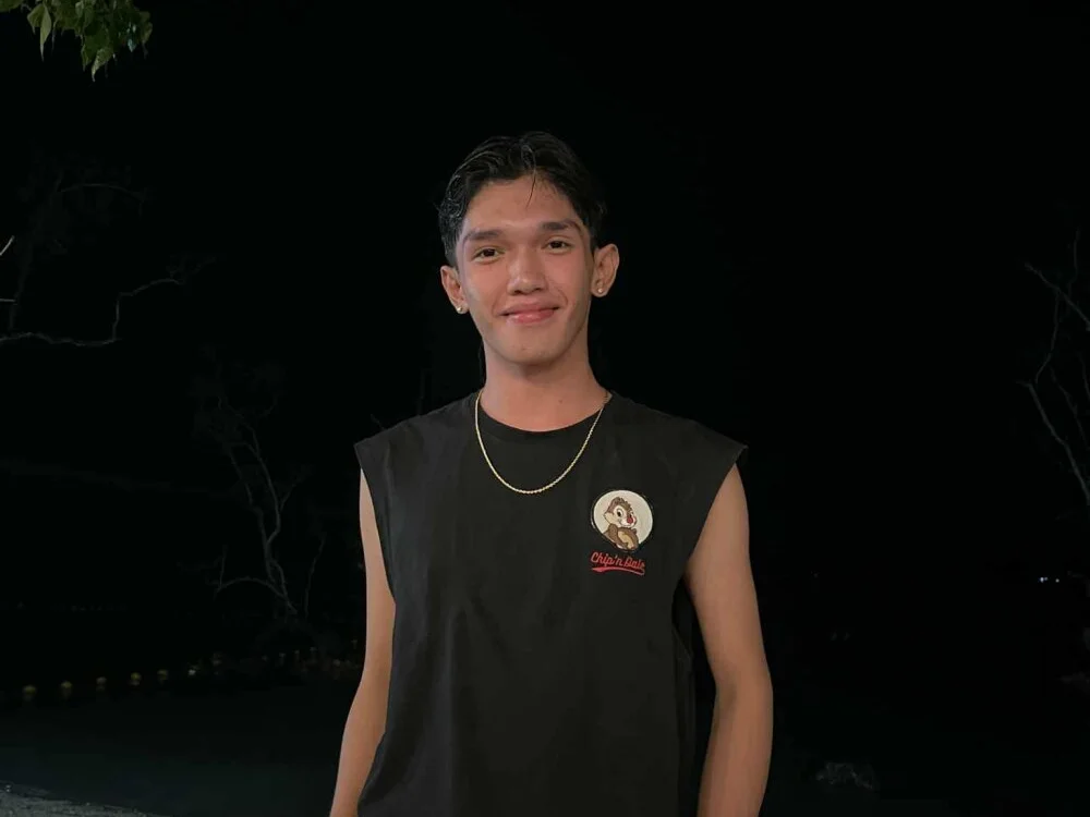 urasian_john18's Offline XXX Chat