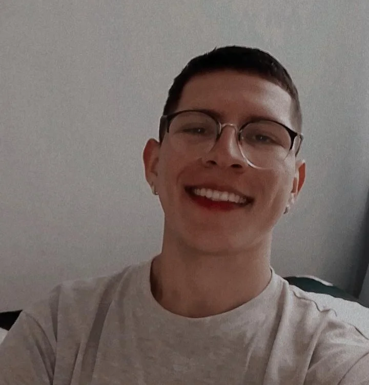 Leo_Stons' Offline Chat Room