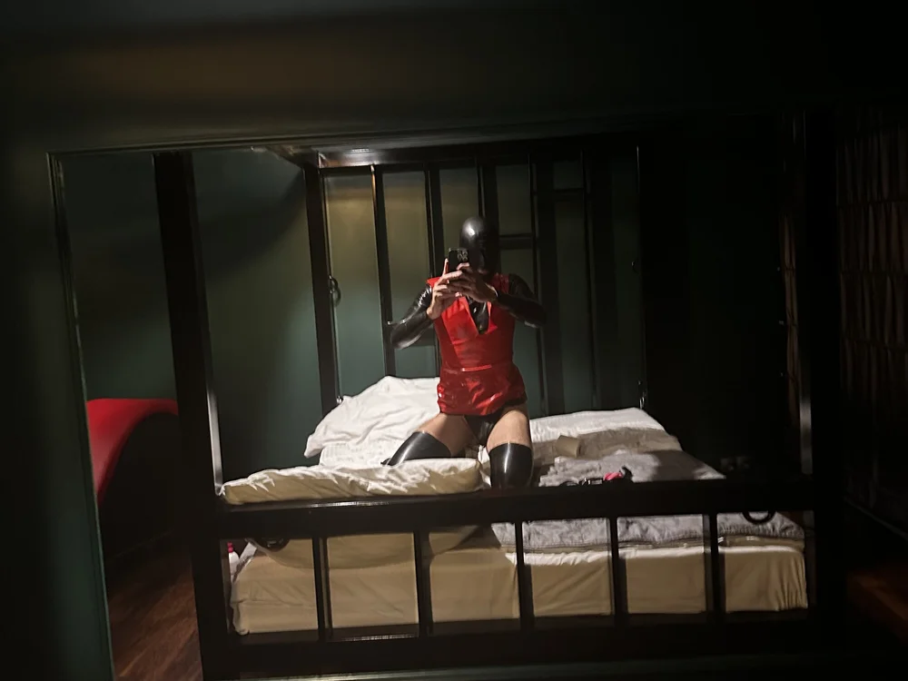 ห้องแชทออฟไลน์ของ Latexgimp