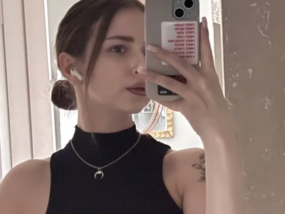 AudreaSaucer - Girl 