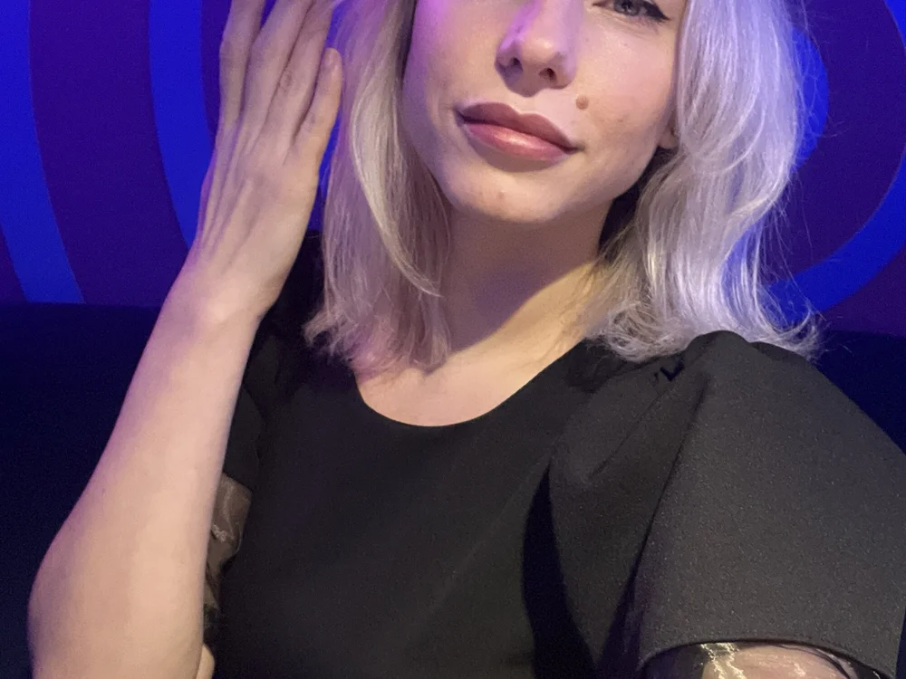 Alexa15952's Offline XXX Chat