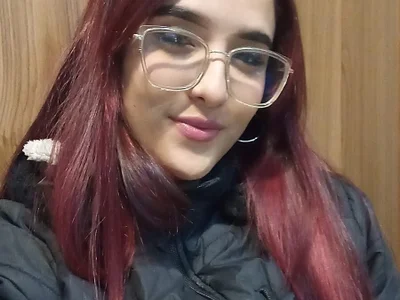 Liss_red_tx - Girl 