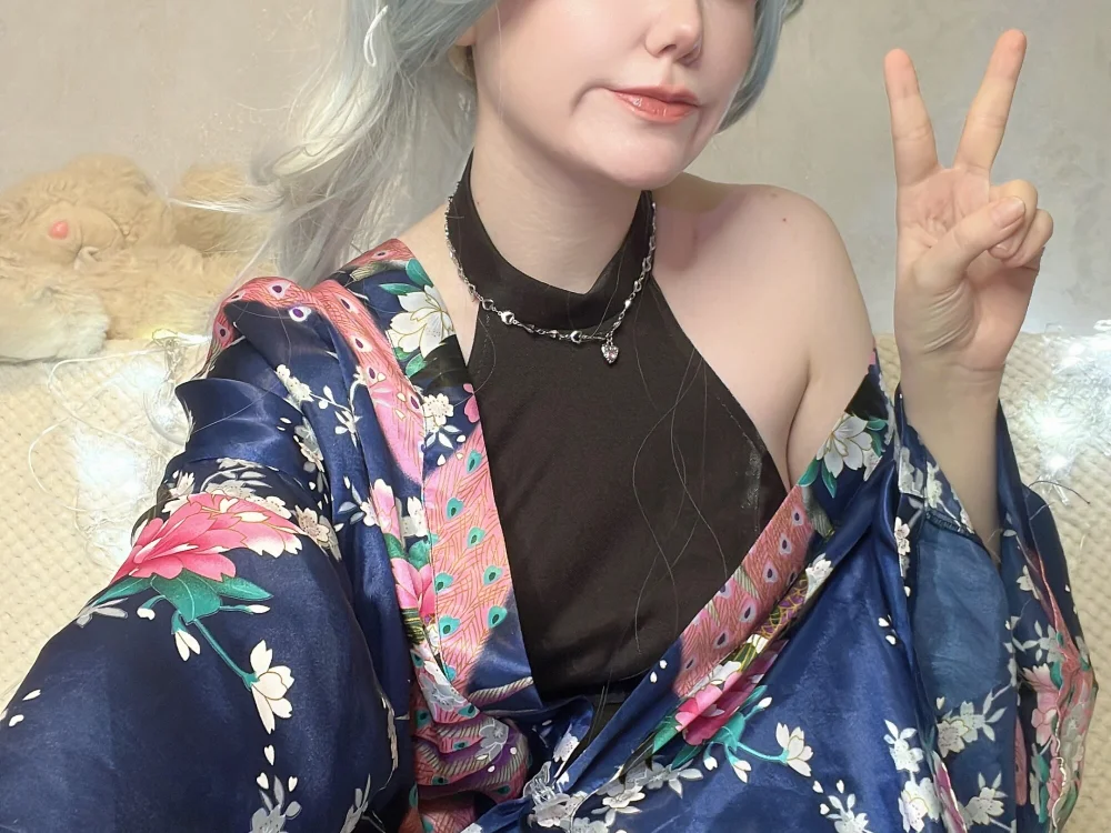 Linnie_Chan's Offline Chat Room