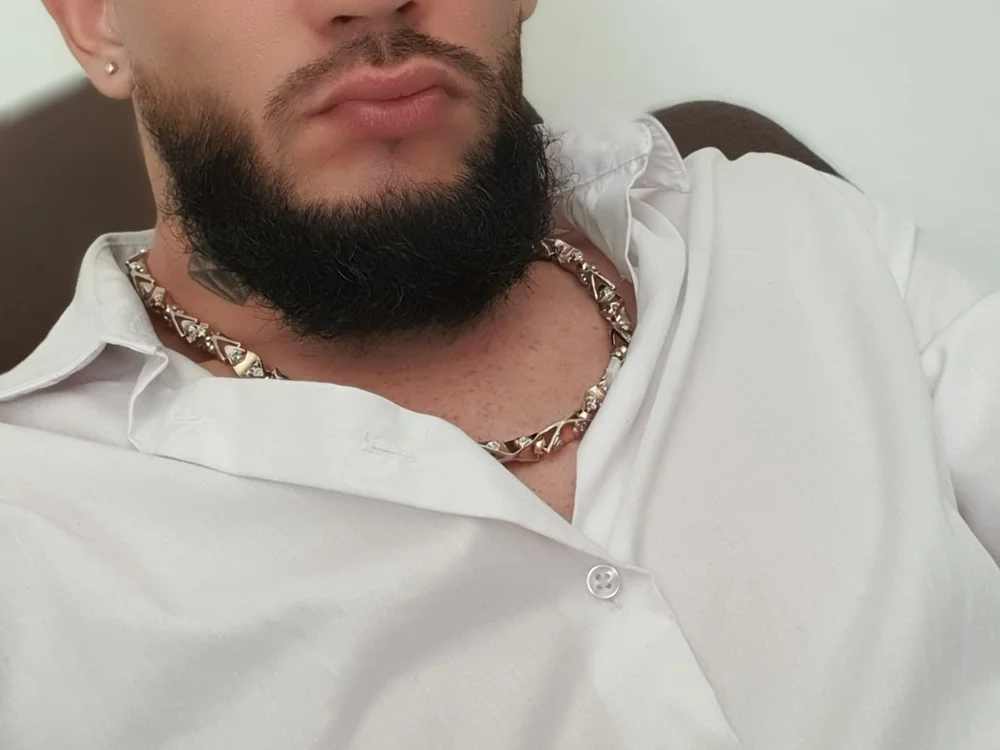 Nickiundjony 離線 XXX 聊天