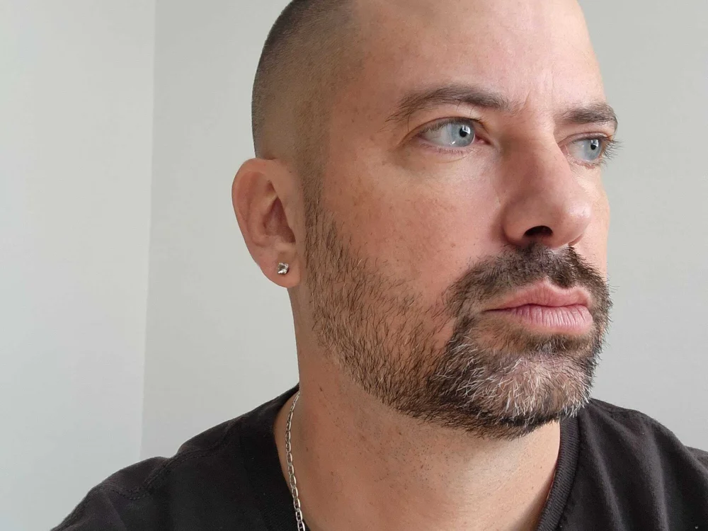 ThickRiver242 offline XXX-chatje